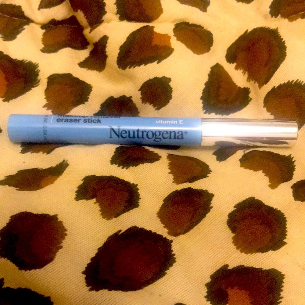 Neutrogena Makeup Eraser Stick